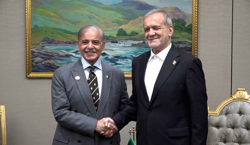 ايران وباكستان تؤكدان على تعزيز التعاون المشترك