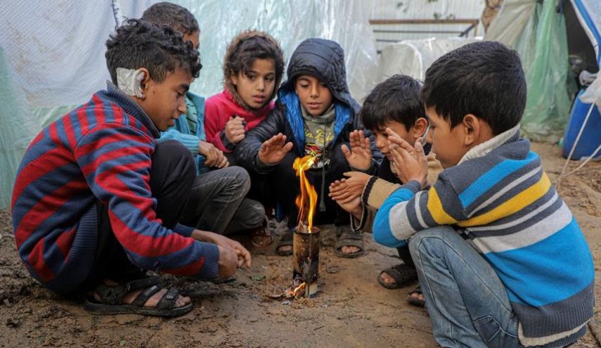 أطفال غزة يموتون من البرد.. أطباء بلا حدود تطالب بمساعدات عاجلة
