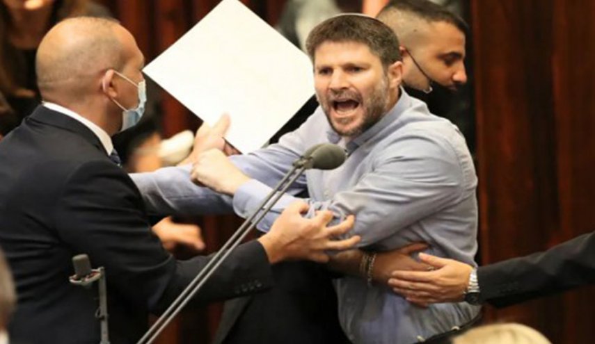 سموتريتش يهدد بدهس رئيس المحكمة العليا ويثير موجة غضب في 
