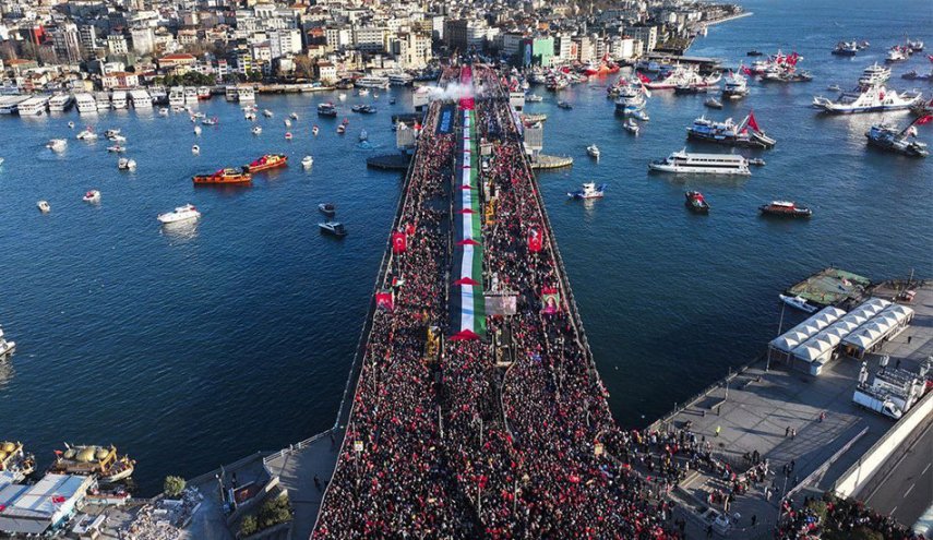 تركيا تجدد العهد مع فلسطين بمظاهرة ضخمة في إسطنبول