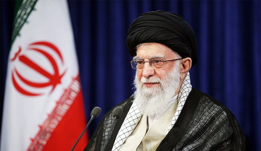 آية الله خامنئي يؤكد اقتدار ايران وصمودها وعدم تراجعها أو خضوعها للعملاء