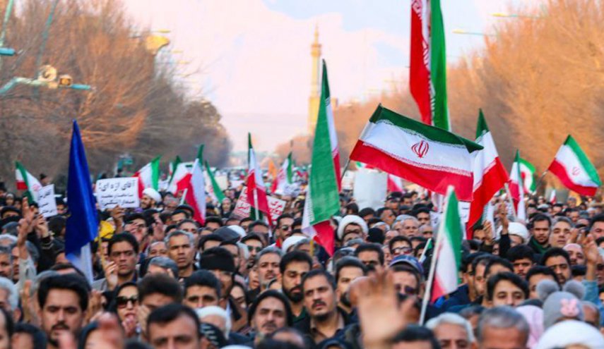 الحرس الثوري الايراني يدعو إلى حشد شعبي حاسم ضد الفوضى وحرب الاعداء