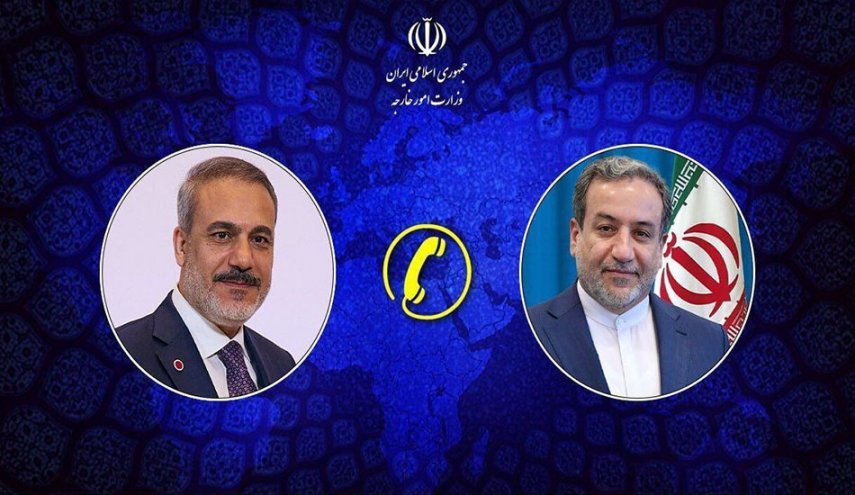 وزيرا خارجية ايران وتركيا يتباحثان حول التطورات بالمنطقة