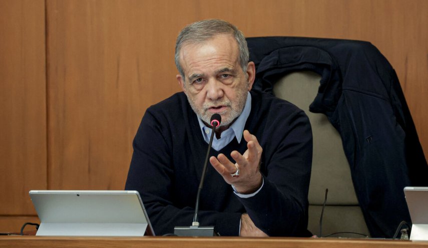 الرئيس بزشكيان: ينبغي توخي اقصى درجات الدقة والعدالة في البت بملفات معتقلي الاحداث الاخيرة
