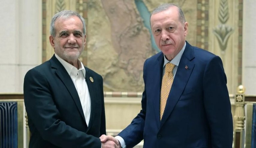 أردوغان لبزشكيان: نرفض التدخل الأجنبي في إيران