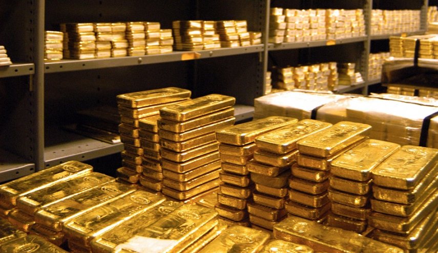 الذهب يهوي بقوة بعد بلوغ أعلى مستوياته التاريخية