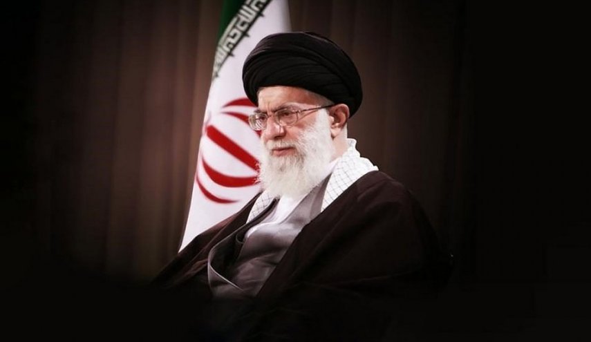قائد الثورة يحذّر من حرب إقليمية إذا تم الإعتداء على إيران   