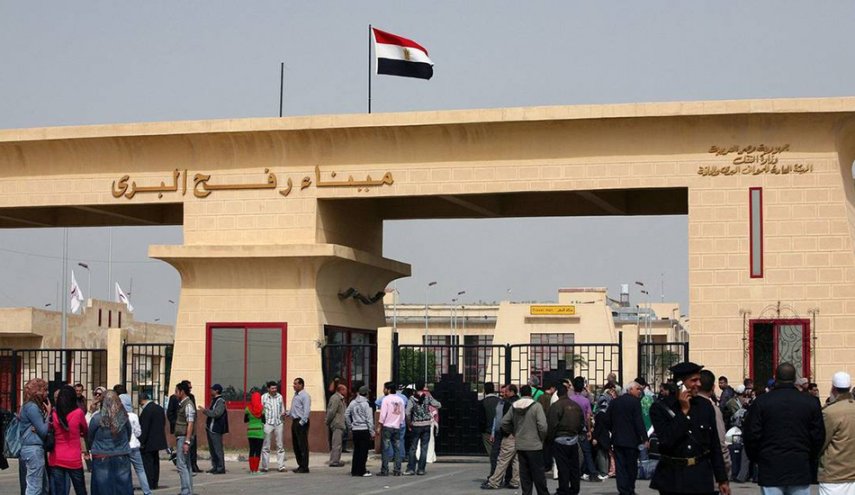 تقارير أممية عن إساءة معاملة العائدين لغزة وإغرائهم لمغادرة القطاع نهائيا
