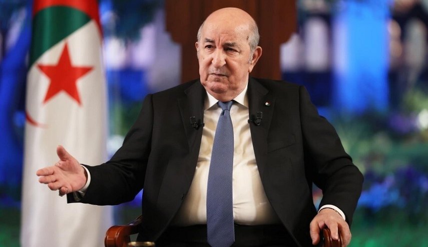 الرئيس الجزائري: علاقاتنا جيدة مع كل الدول العربية باستثناء دويلة واحدة 
