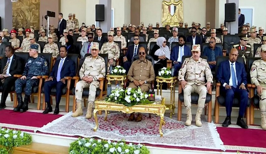 اصطفاف القوات المصرية في الصومال.. لماذا؟! 
