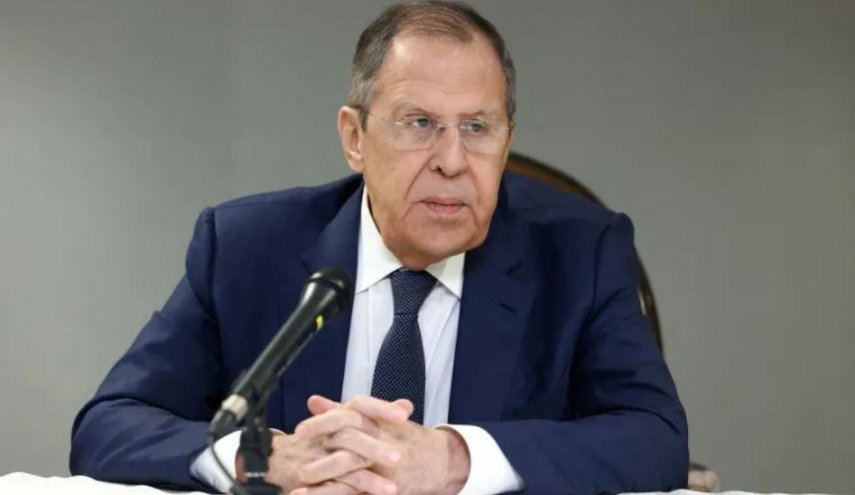 وزير خارجية روسيا يلوح برد عسكري حال عسكرة غرينلاند
