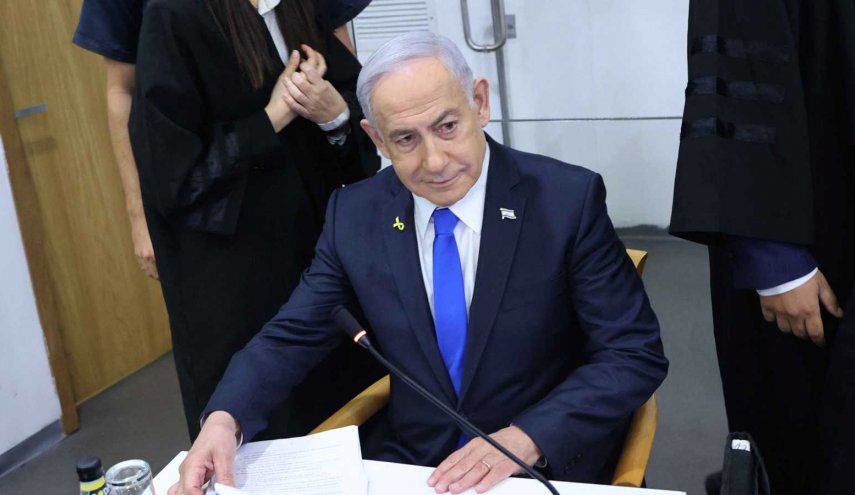 ظرف غامض وأمبولات مجهولة تصل إلى مكتب نتنياهو..ما القصه؟