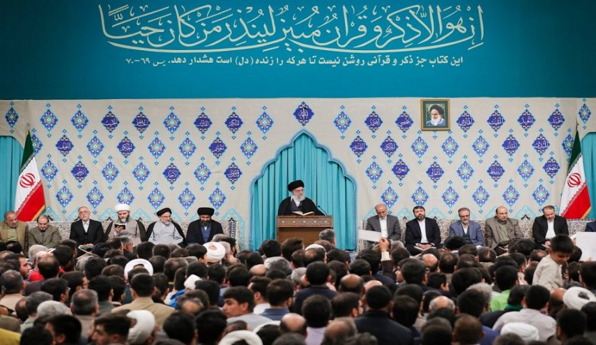 مع حلول شهر رمضان المبارك..الامام الخامئني يرعى محفل الأنس بالقرآن (بالصور)