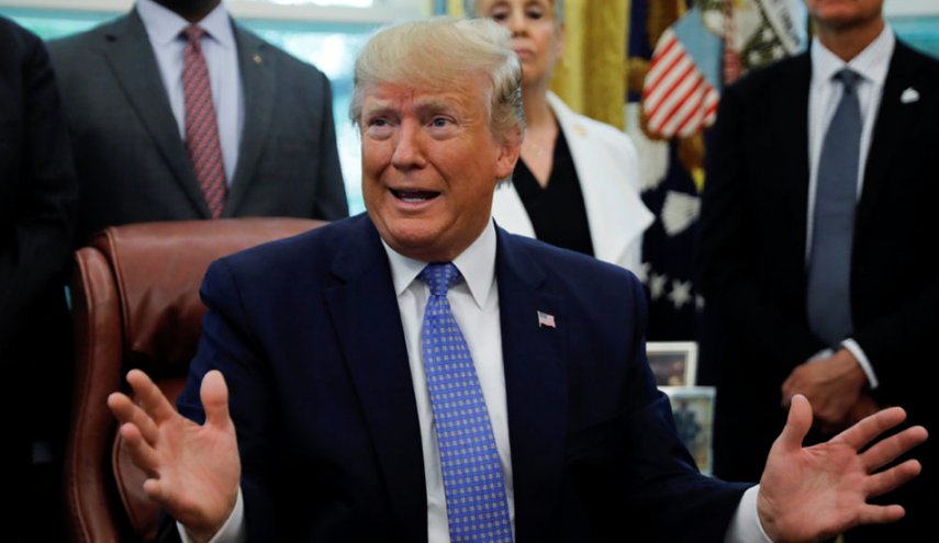 حملة ضد ترامب: يقودنا إلى حرب مع ايران لإنهاء برنامج زعم أنه 