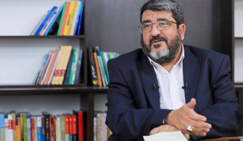 د.إيزدي لموقع العالم: أمريكا لا تلتزم بتعهداتها والتكلفة البشرية تحدد قرار الحرب