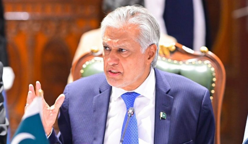 باكستان تدعم حق إيران النووي وتحذر من تصعيد إقليمي
