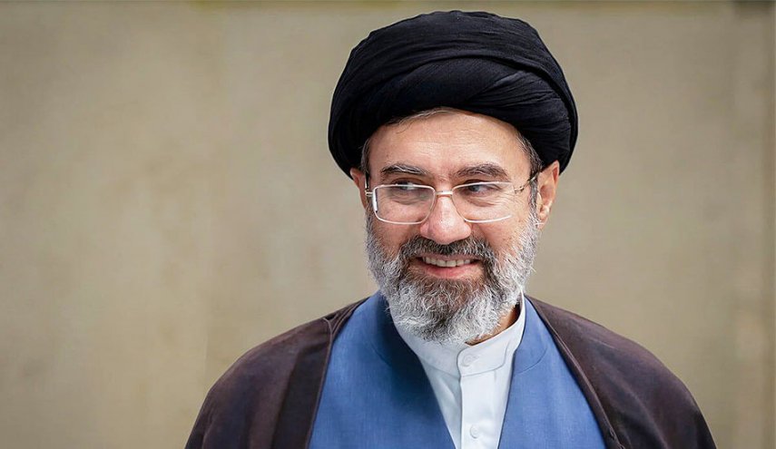 آية الله السيد مجتبى الخامنئي يسمي العام الجديد بعام 