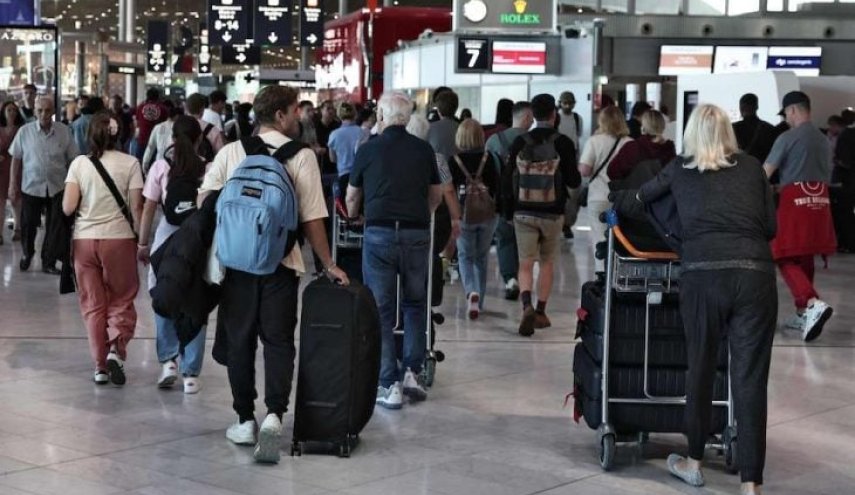 أزمة الوقود تدفع شركات الطيران الأوروبية لزيادة أسعار التذاكر