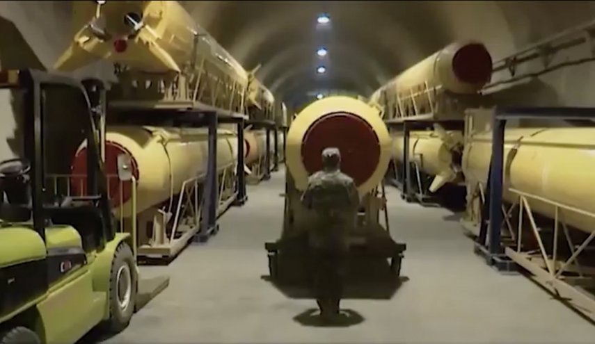 مصدر عسكري: إيران ستكشف عن مفاجآت جديدة
