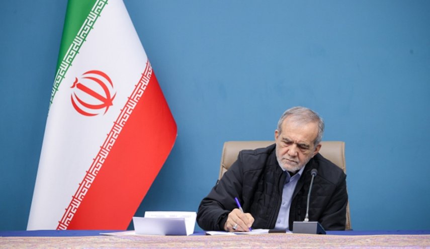 الرئيس بزشكيان: كل اركان الدولة، متوافقة مع قائد الثورة في ادارة الحرب
