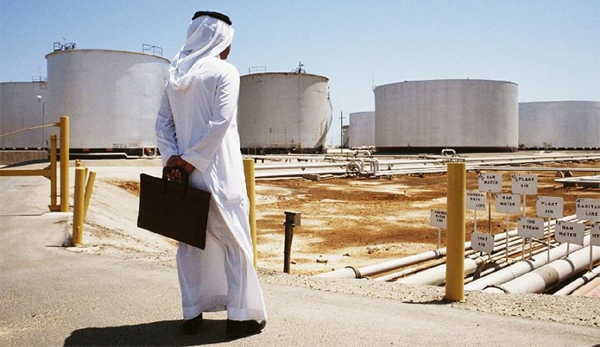مبيعات النفط السعودي لكبار المشترين في آسيا تتراجع بسبب الحرب
