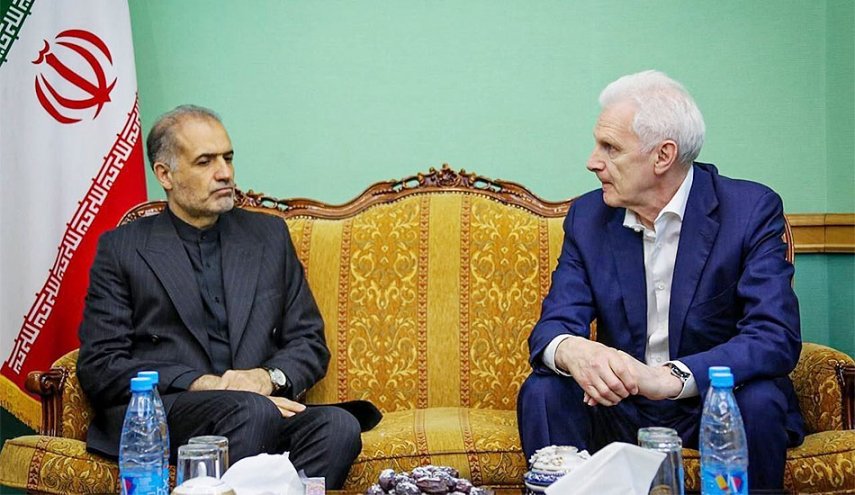 مساعد بوتين: المعتدون تجاوزا خطوط الانسانية الحمراء باستهداف اطفال إيران
