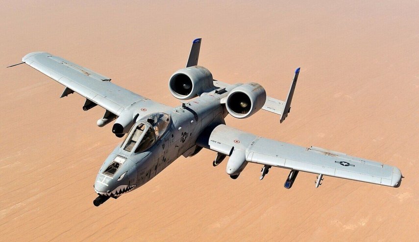 الجيش الإيراني يُسقِط طائرة معادية من طراز A10 قرب مضيق هرمز