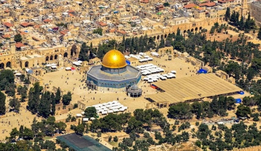 الخارجية الإيرانية تدين بشدة تدنيس المسجد الأقصى
