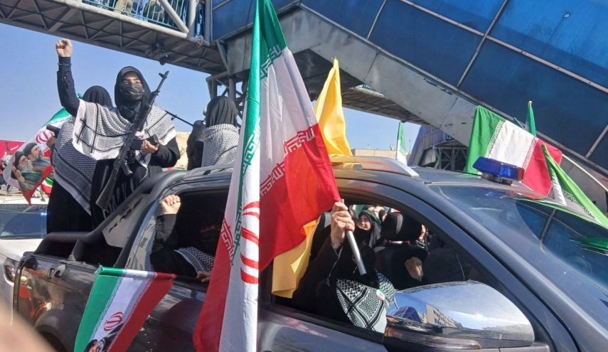 دختران هم برای ایران جان فدا می‌کنند