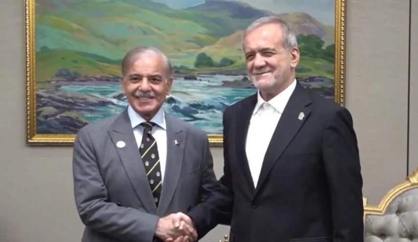 رئيس وزراء باكستان يثمن مواقف ايران البنّاءة
