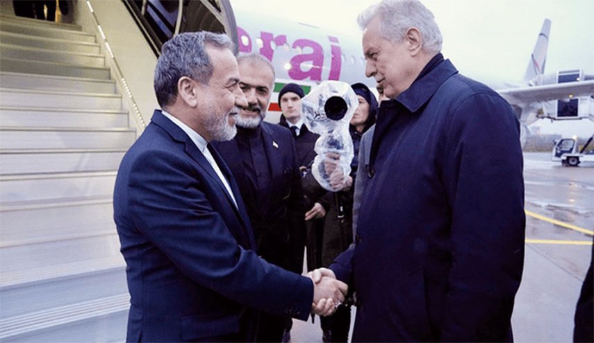 عراقجي يصل مدينة سانت بطرسبرغ للقاء بوتين