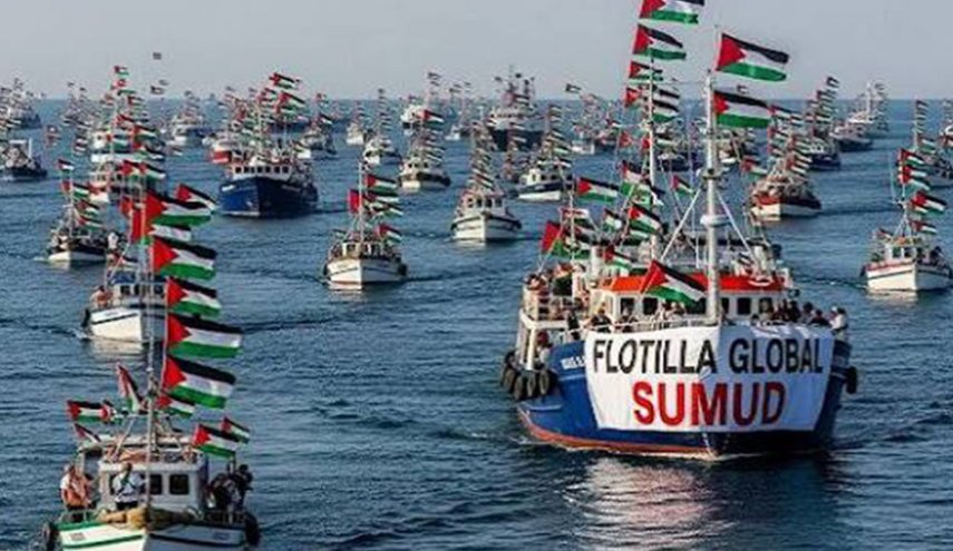 أسطول الصمود يصل المياه الدولية قبالة اليونان في طريقه لكسر حصار غزة