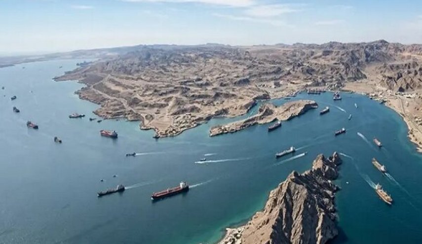 فايننشال تايمز: تحذيرات من قفزة أسعار عالمية نتيجة صدمة الطاقة في هرمز