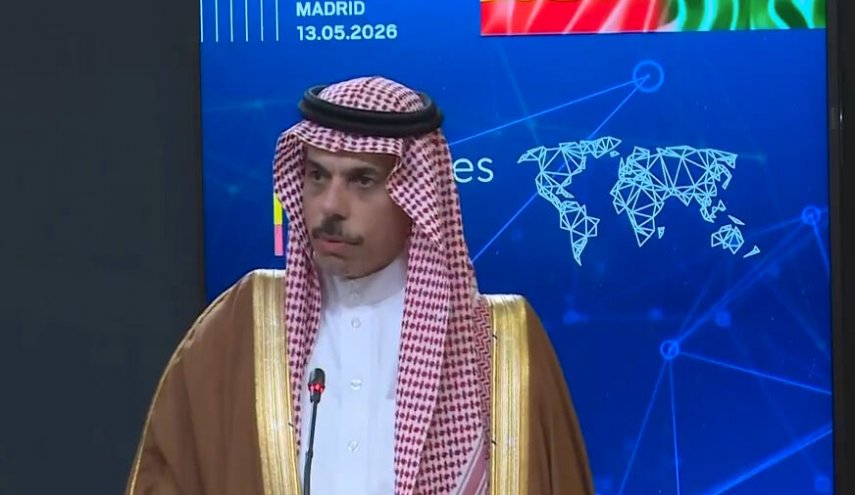 وزیر خارجه عربستان: امنیت تنگه هرمز اساس ثبات اقتصاد جهانی است