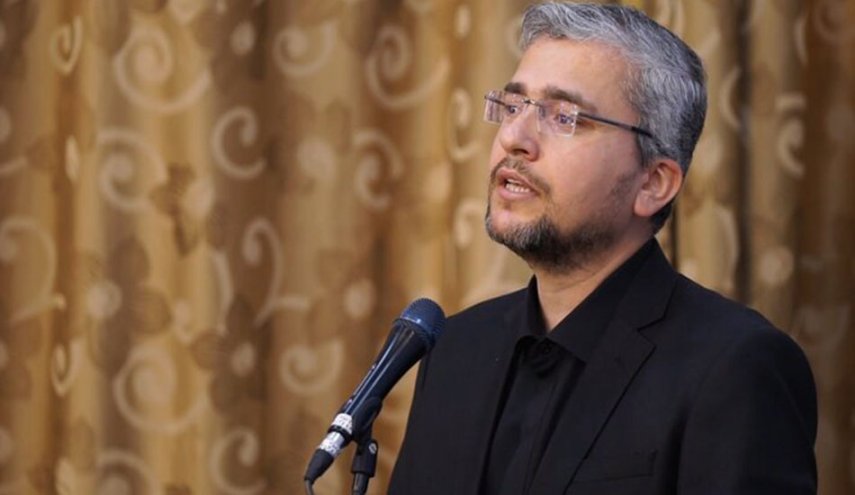 رضائي: الحرب المقبلة ستجعل ترامب أكثر خزيًا وفضيحة