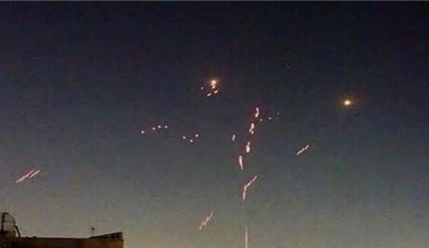 الدفاع الجوي الإيراني يشتبك مع مسيرات صغيرة أمريكية-صهيونية في قشم
