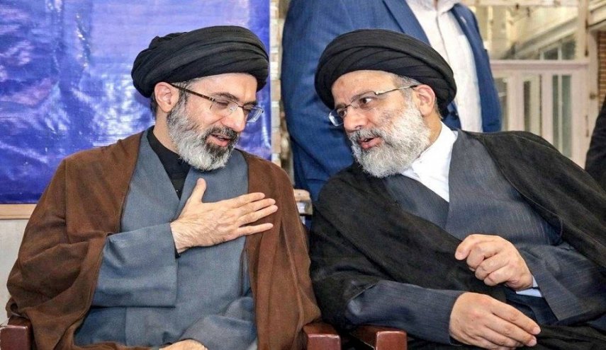 قائد الثورة في ذكرى استشهاد رئيسي: رئاسته أصبحت مقياسًا لخدمة الشعب