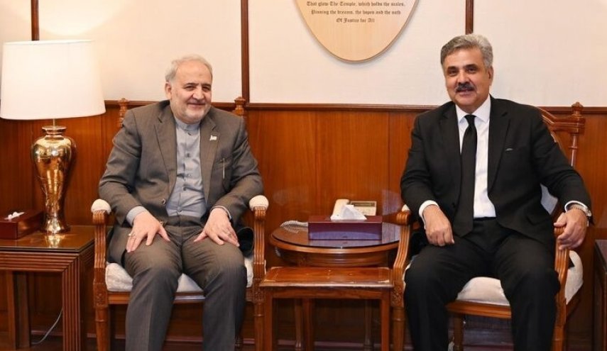 رئيس المحكمة العليا الباكستانية يؤكد على تطوير العلاقات الودية مع إيران