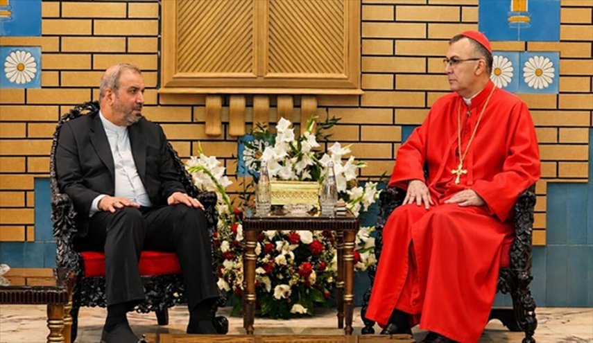 بالصور.. السفير الايراني لدى بغداد يلتقي بطريرك الكنيسة الكلدانية في العراق والعالم