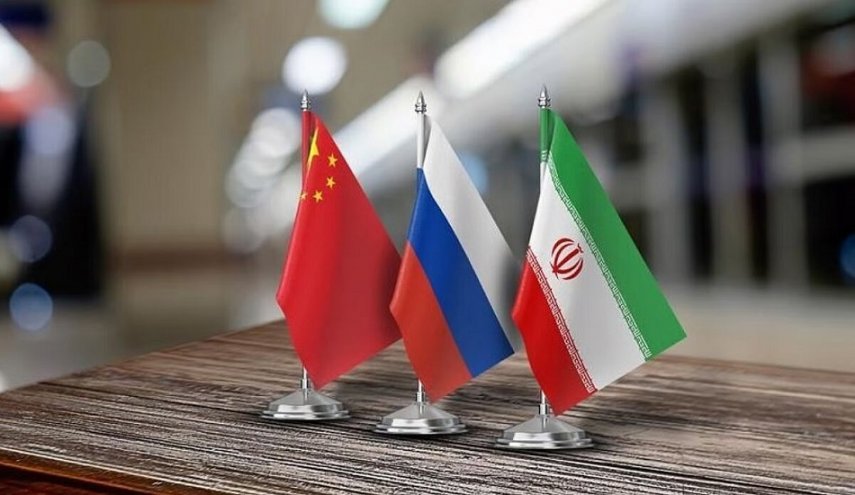 سفراء إيران والصين وروسيا يجرون مشاورات مع غروسي قبيل اجتماع مجلس المحافظين