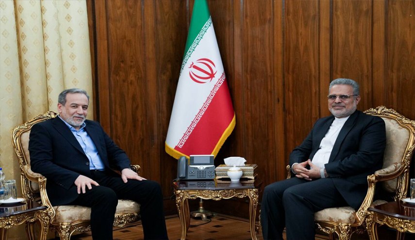 عراقجي يؤكد ضرورة تواصل تعزيز التعاون بين إيران وفنزويلا