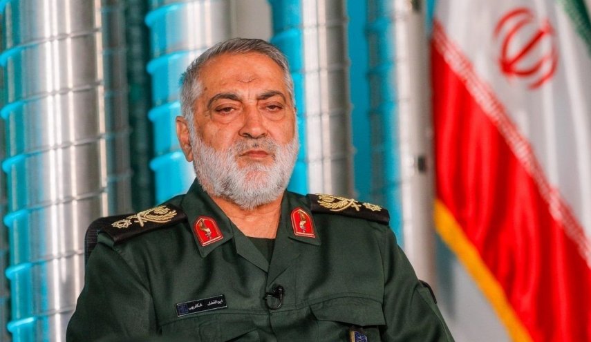 العميد شكارجي: أي تهديد لإيران سيُواجه برد أشد وأكثر تدميراً 