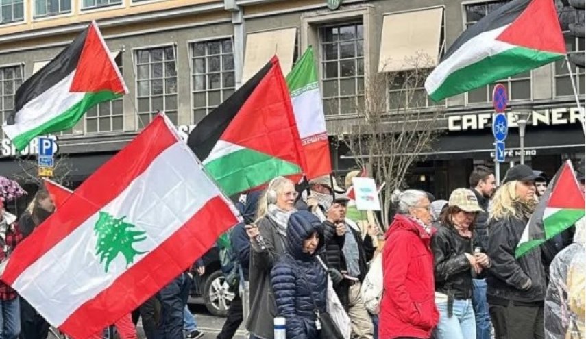 تظاهرة في ستوكهولم تندد بالعدوان الإسرائيلي على لبنان وفلسطين
