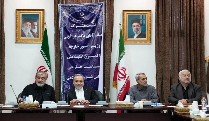 عراقجي يبحث مع لجنة الأمن القومي آخر التطورات المفاوضات مع واشنطن