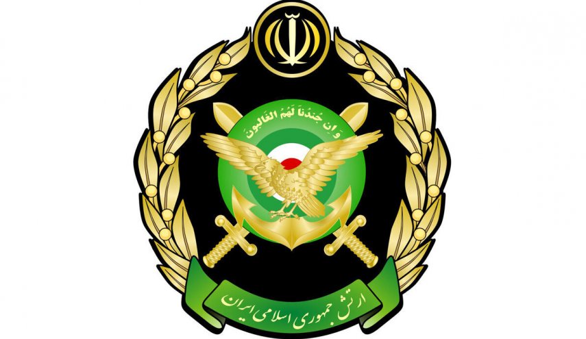 الجيش الایرانی: أيدينا على الزناد وآذاننا صاغية لأوامر قائد الثورة