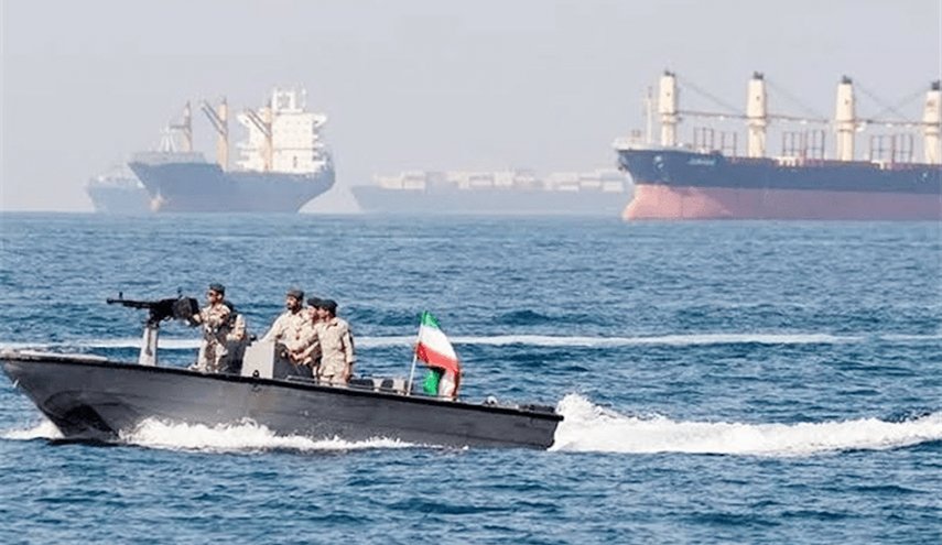 القوات البحرية للحرس: العبور الآمن لمضيق هرمز فقط عبر الممرات المعلنة من قبل ايران