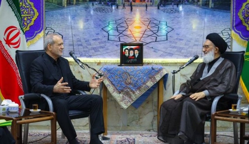 الرئيس الايراني: المرحلة المقبلة تتطلب اليقظة والاستعداد لأي سيناريو محتمل