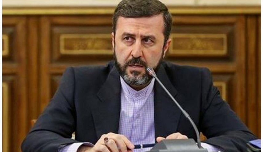 طهران تحذّر: أي تحرك عسكري في مضيق هرمز سيواجه موقفاً حازماً