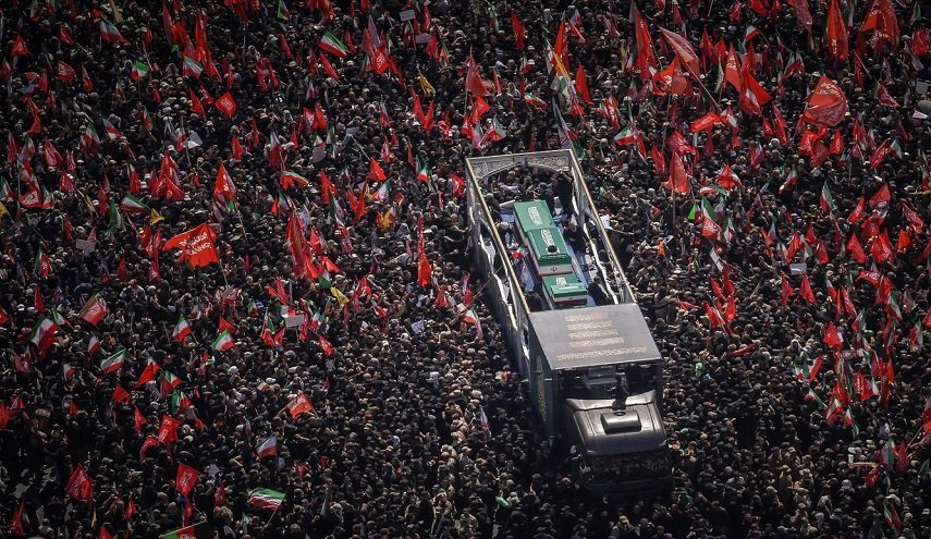 التشييع التاريخي للإمام الشهيد.. رسالة تحد للعالم وشهادة على صمود ايران
