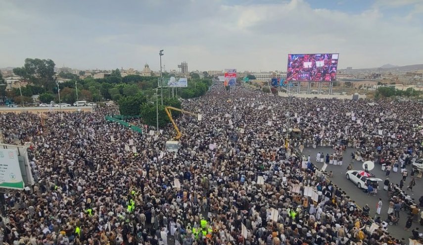 طوفان بشرى في مليونية جمعة التحذيروالنفير باليمن
